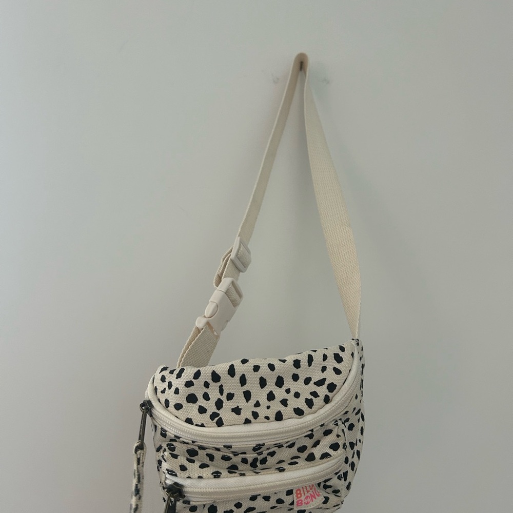Billabong Spotted Cream and Black Crossbody Bag - Picture 2 of 2